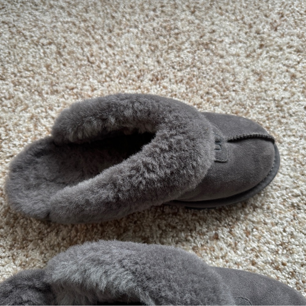 Ugg Slippers - image 8